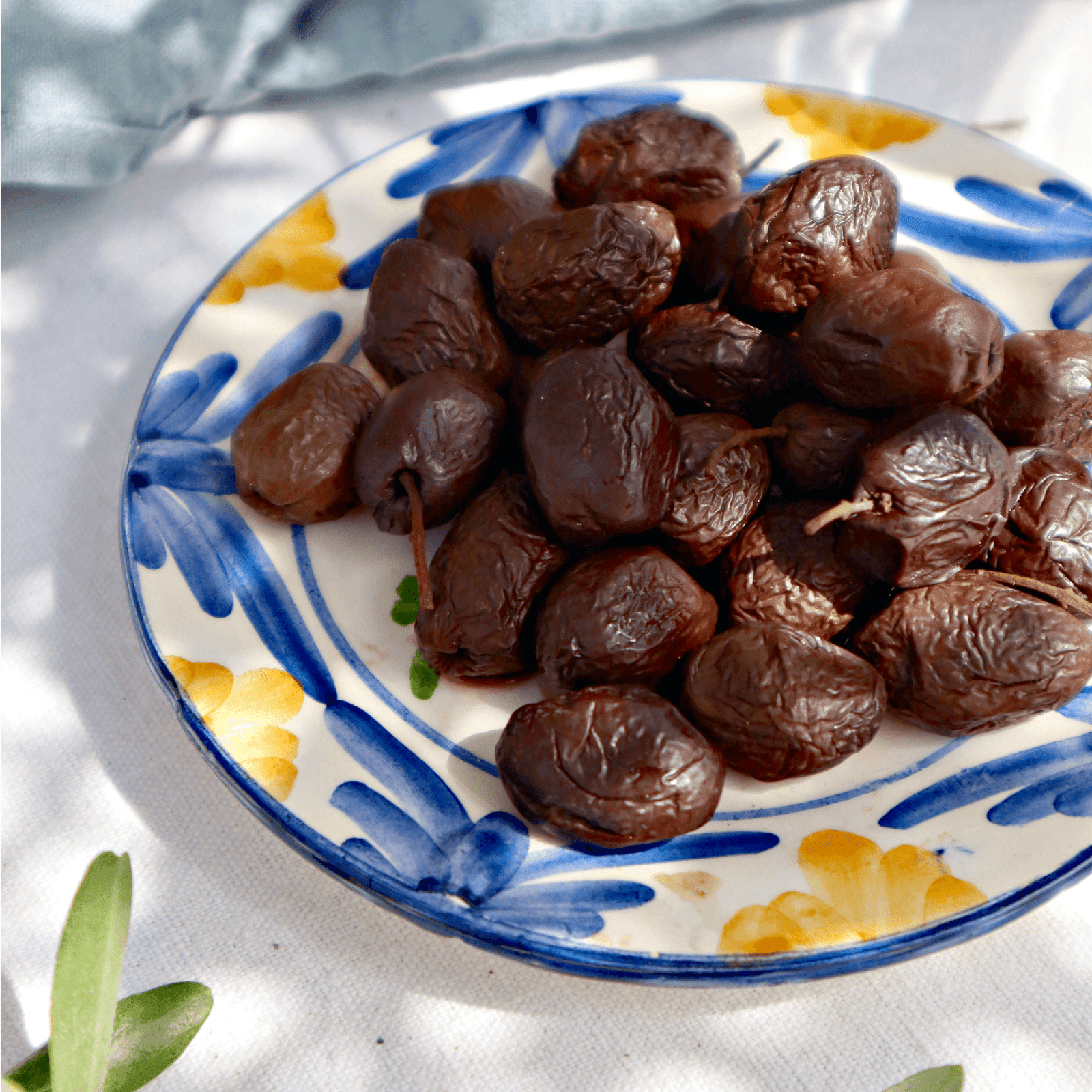 Oliven aus Nyons Würzmittel La Sariette 